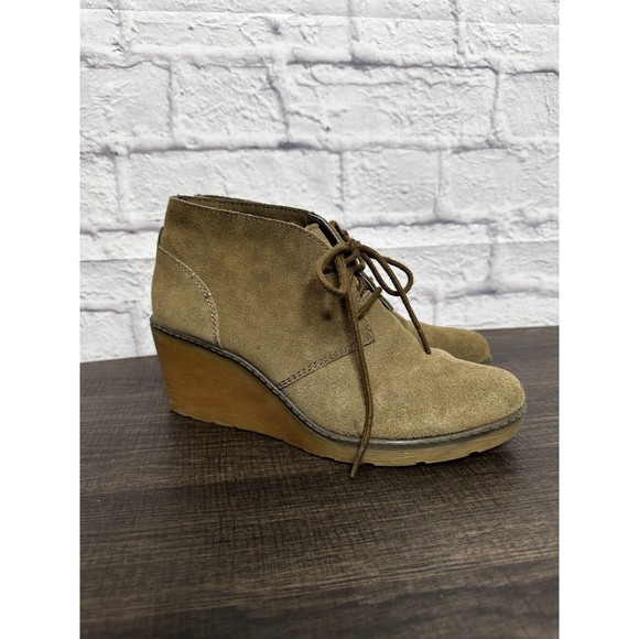 Clarks Hazen Charm Womens Ankle Boots Lace Up Wedge Size US 7 Tan - Picture 2 of 8